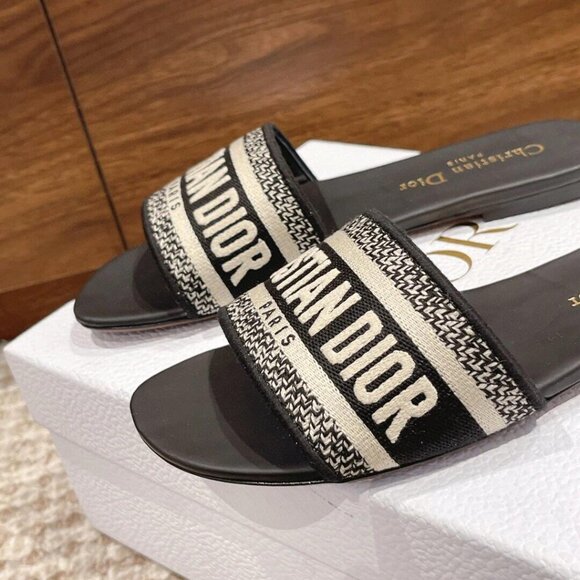 DIOR Dway Slide Sandals in Deep Black Embroidered Cotton - Picture 4 of 9